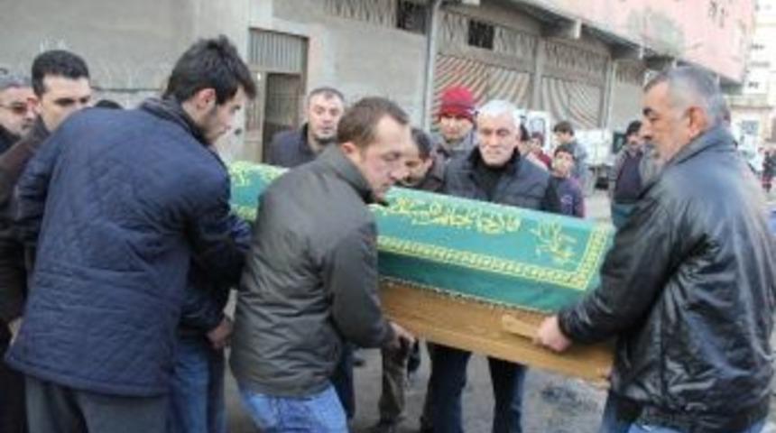 Emekli Başkomiser Kalbine Yenik D&uuml;şt&uuml;