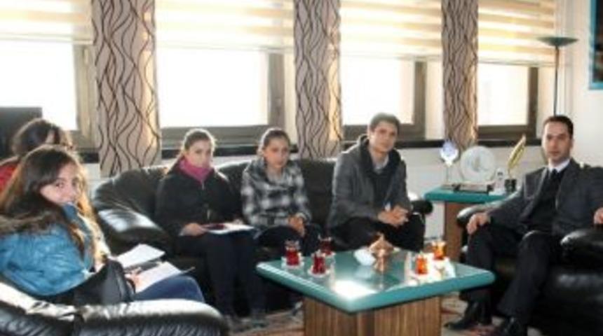 &Ouml;ğrencilerden Belediyeye Ziyaret