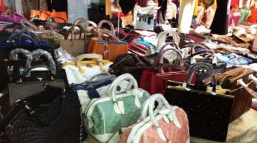 İzmir'de Ge&ccedil;en Yıl 4 Milyon Liralık Korsan &Uuml;r&uuml;n Ele Ge&ccedil;irildi