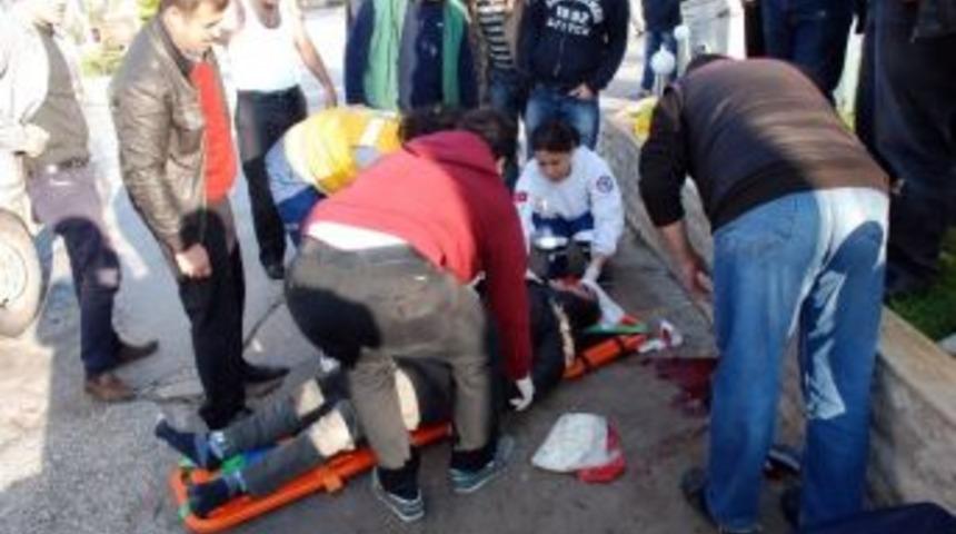 Didim'de Kamyonla Motorsiklet &Ccedil;arpıştı: 1 Ağır Yaralı