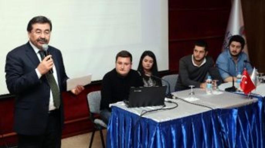 &Uuml;niversite &Ouml;ğrencilerinden 'g&ouml;lbaşı' Sempozyumu