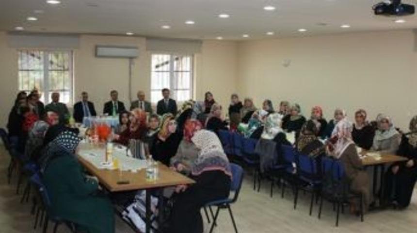 Aile Eğitimi Sertifika T&ouml;reni Yapıldı