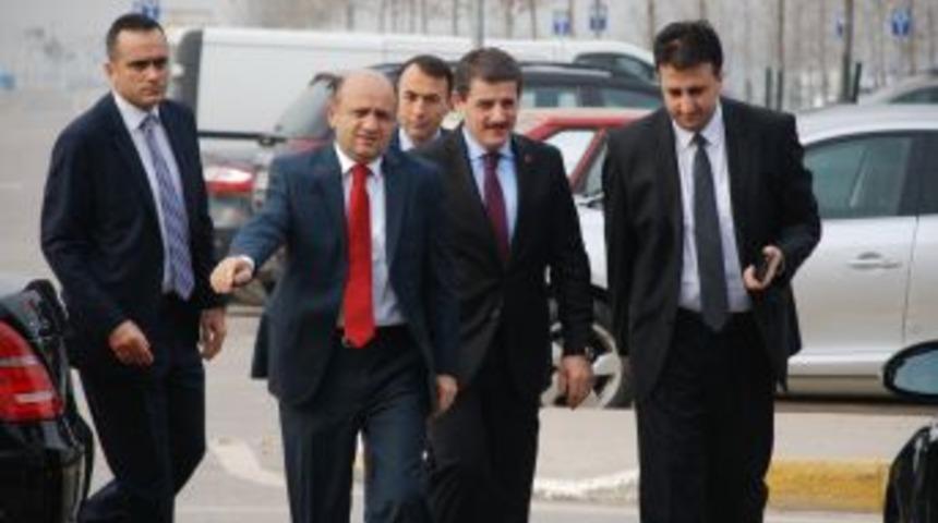 Bakan Işık: Devletin Her Şeyi B&ouml;yle Ulu Orta Tartışılmaz