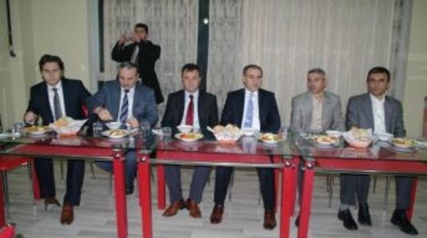 Sungurlu Protokol&uuml; Gen&ccedil;ler İ&ccedil;in Biraraya Geldi