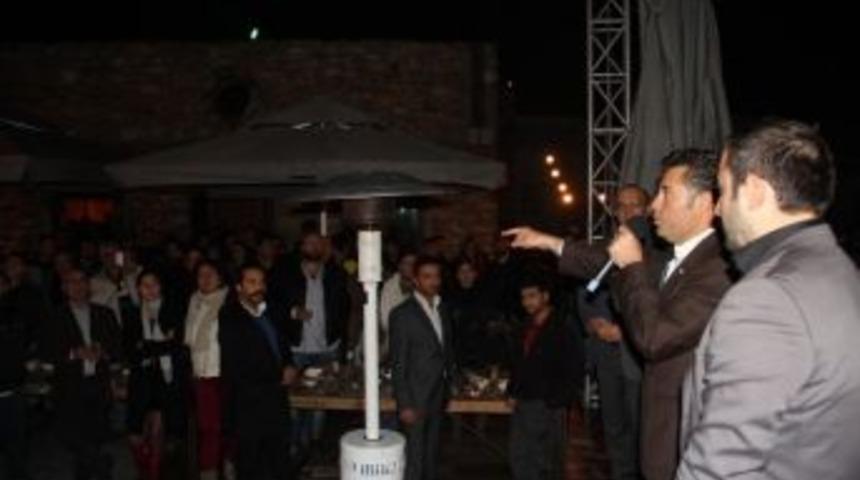 Başkan Mehmet Kocadon Gen&ccedil;lerin Tam Desteğiyle Y&uuml;r&uuml;yor