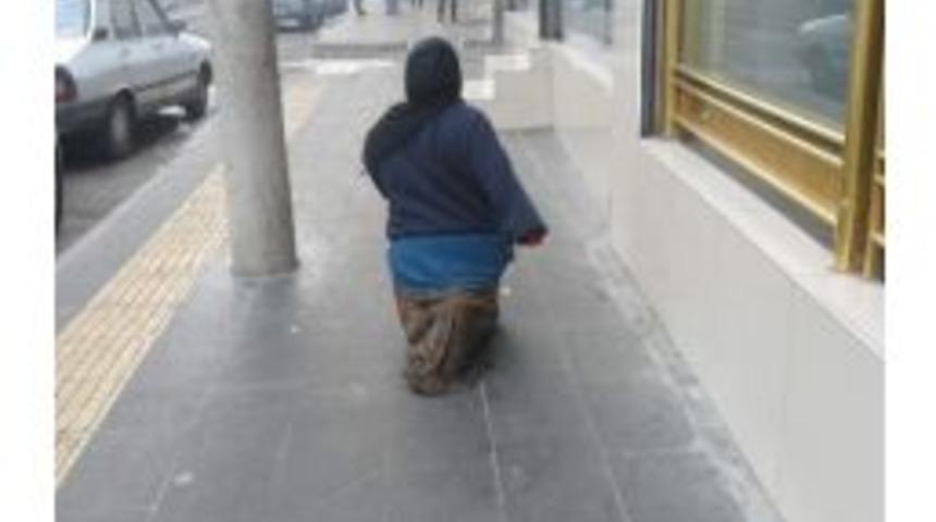 Suriyeliler Diyarbakır'da Dileniyor