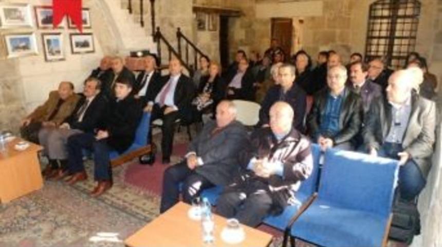 &ldquo;milli Şair&rdquo; &Ouml;l&uuml;m Yıld&ouml;n&uuml;m&uuml;nde Konferansla Anıldı