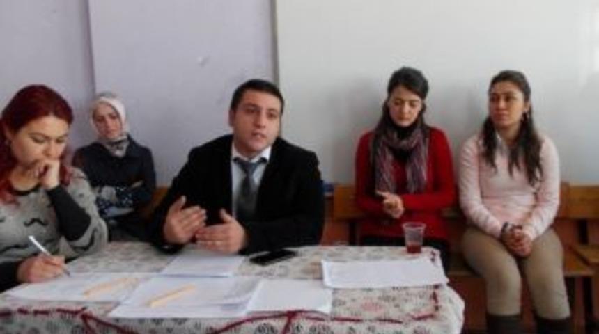 Van&rsquo;ın &Ouml;zalp İl&ccedil;esinde Okul Aile Birliği Toplantısı Yapıldı