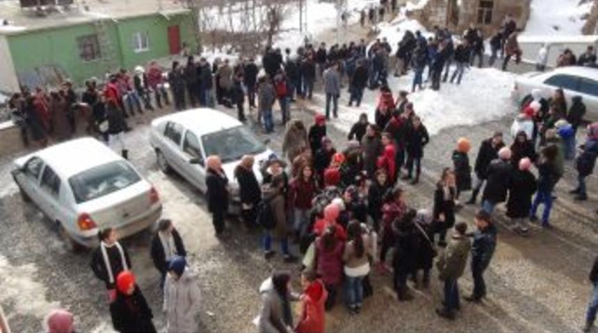 Bitlis&rsquo;te FEM Dershanesi'nin STS'sine Rekor Katılım