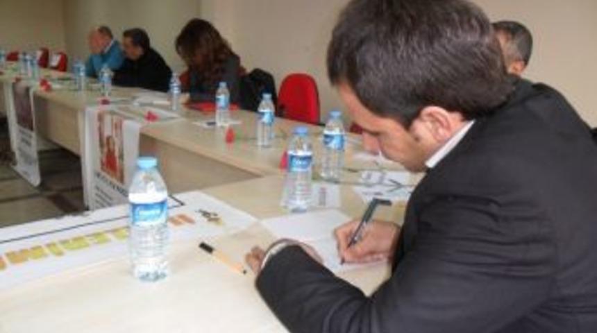 Stk Temsilcileri Diyarbakır&rsquo;da 17 Aralık Olaylarını Tartıştı