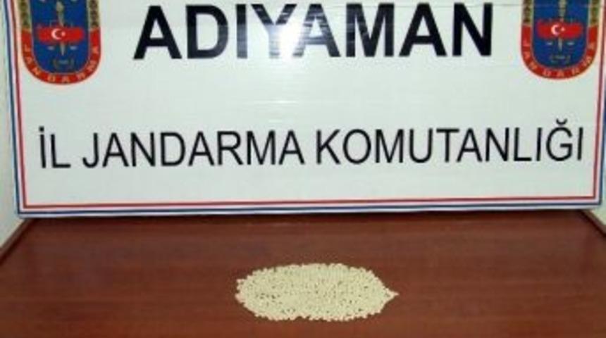 Jandarma Ekiplerince 770 Adet Uyuşturucu Hap Ele Ge&ccedil;irildi