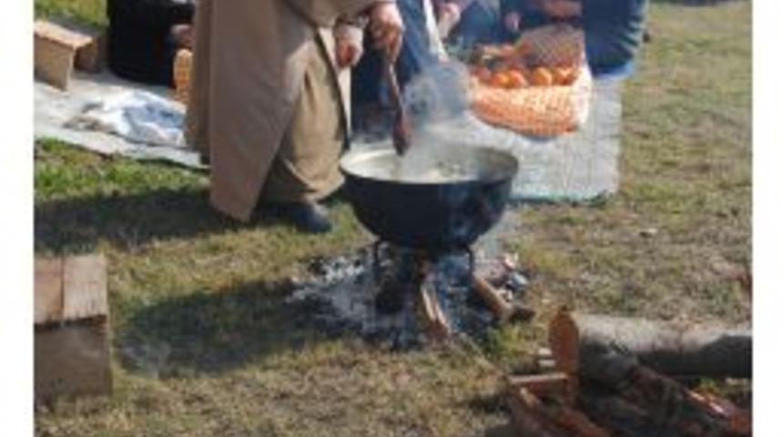 Acı Suyunu &Ccedil;ıkartılan Turun&ccedil;lar Imece Usul&uuml; Re&ccedil;el Yapıyor