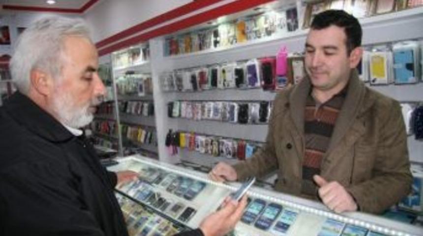 Cep Telefonunda Kredi Kartıyla Taksitli Satış Yasağına Tepki