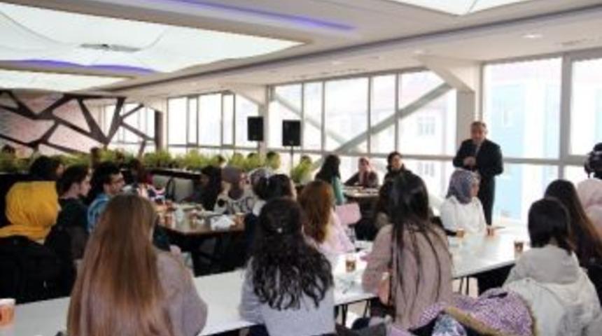 Sağlık Y&uuml;ksekokulu &Ouml;ğrencileri &Ccedil;evre Projelerini Gezdi