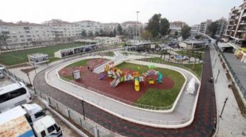 Karşıyaka&rsquo;da A&ccedil;ılış Maratonu &Uuml;&ccedil; Ay İ&ccedil;inde 27 A&ccedil;ılış