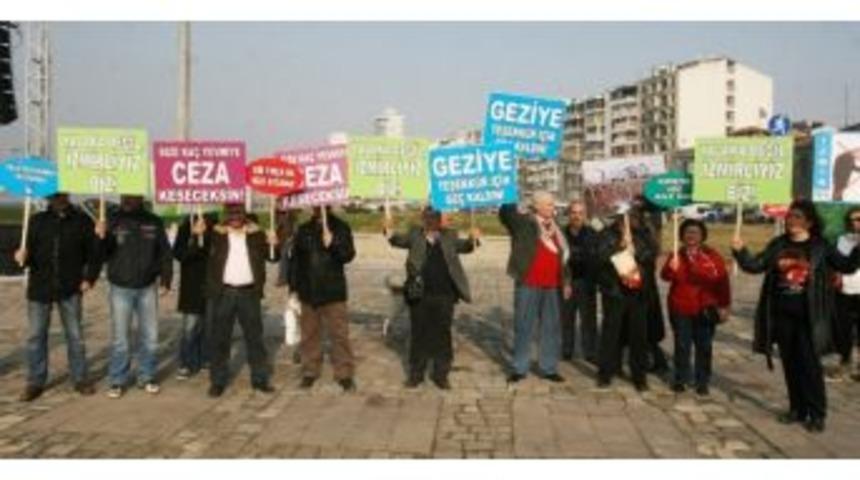 Chp&rsquo;lilerden Aziz Kocaoğlu&rsquo;na Tepki Eylemi