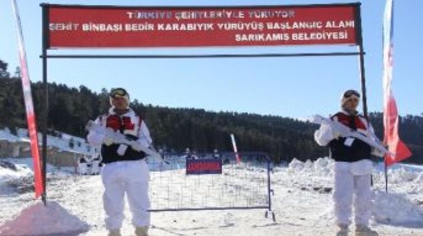 50 Bin Kişi Sarıkamış Şehitleri Anısına Eksi 15 Derecede Y&uuml;r&uuml;yor