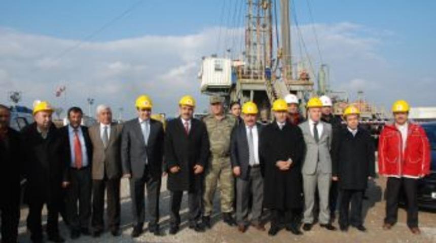 Vali Demirtaş: &Ouml;n&uuml;m&uuml;zdeki G&uuml;nlerde Petrol Aramasında G&uuml;zel Sonu&ccedil;lar Alacağız