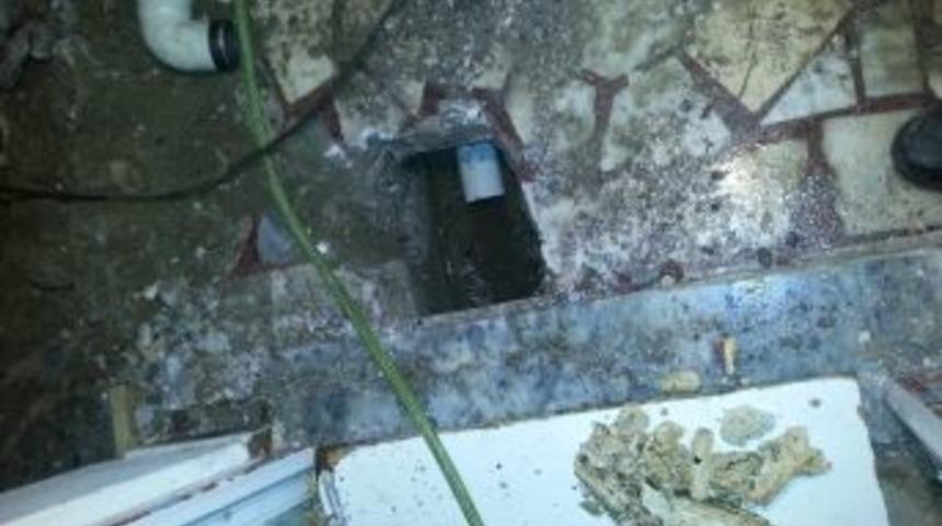 Lavaboya Atık Yağınızı D&ouml;kerken Bir Kere Daha D&uuml;ş&uuml;n&uuml;n