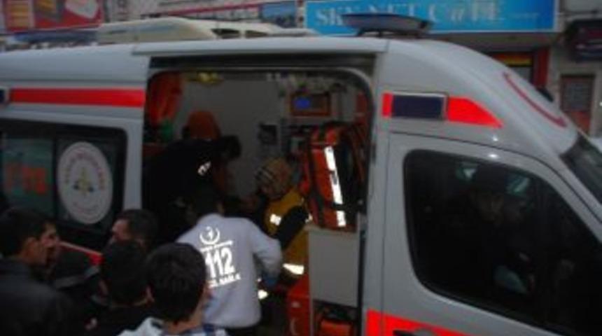 Batman&rsquo;da Bı&ccedil;aklı Kavga: 1 Yaralı