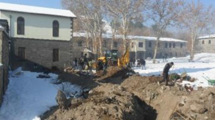 İ&ccedil;kale&rsquo;de Restorasyon &Ccedil;alışmalarına Hız Verildi