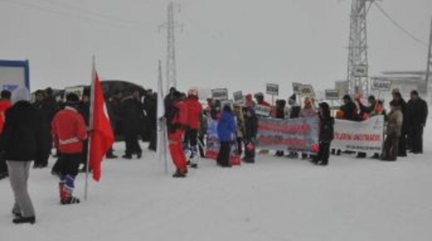 Bitlis&rsquo;te Sarıkamış Şehitlerini Anma Programı
