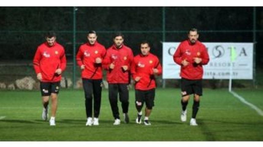 Eskişehirspor'un Antalya Kampı Başladı