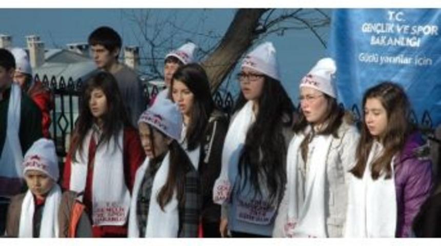 Sarıkamış Şehitleri İ&ccedil;in Y&uuml;r&uuml;d&uuml;ler