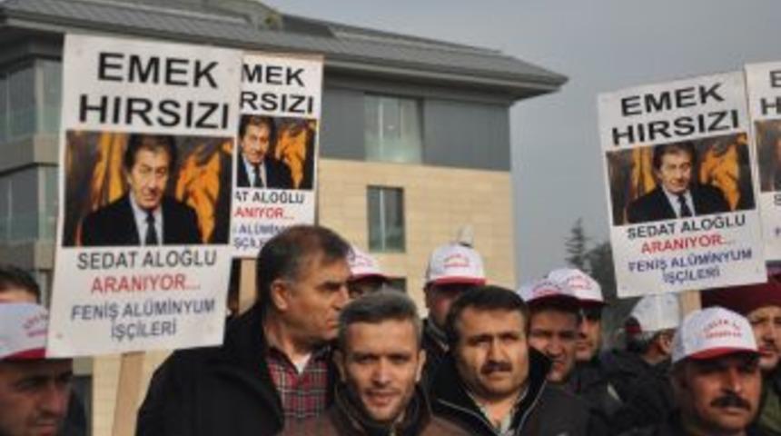 İş&ccedil;ilerden Fabrika Sahibinin Evi &Ouml;n&uuml;nde Eylem