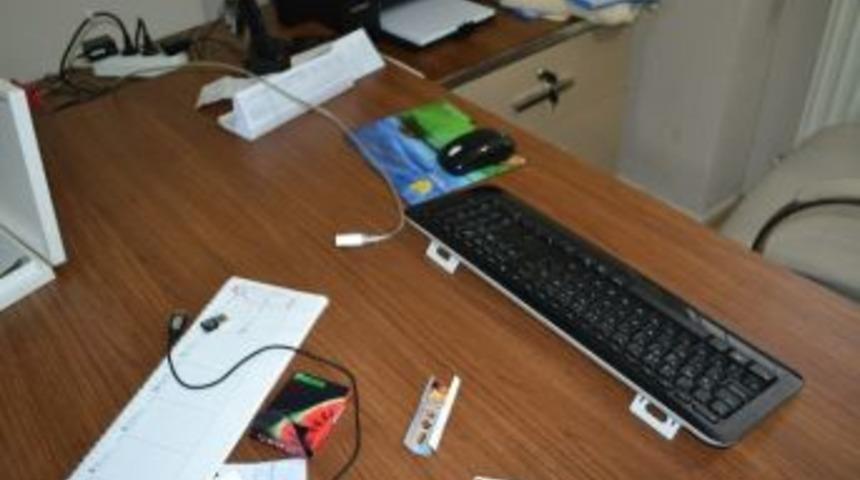 4 İş Yerini Soydular, Kayıplara Karıştılar