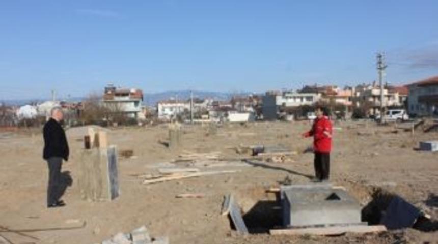 Burhaniye&rsquo;de Bir Kapalı Pazar Daha Kuruluyor