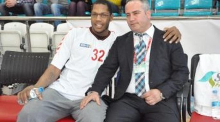 D&uuml;n Ameliyat Oldu, Bug&uuml;n Ma&ccedil;a Geldi