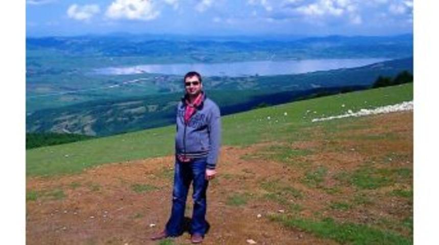 Taksi Şof&ouml;r&uuml; Aracında &Ouml;l&uuml; Bulundu