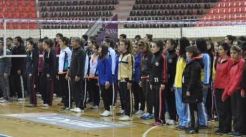 Gaziantep&rsquo;te Liselerarası Voleybol Turnuvası Başladı