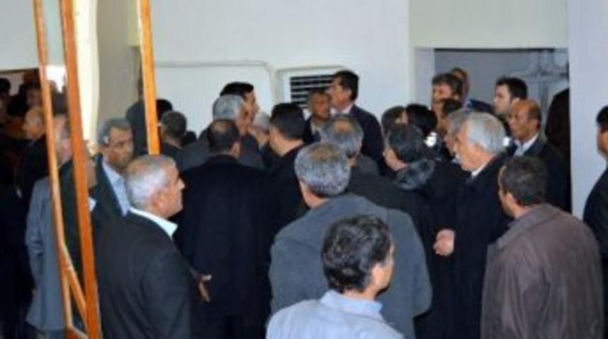 Besni Şof&ouml;rler Ve Otomobilciler Odası Kongresi&rsquo;nde Gerginlik