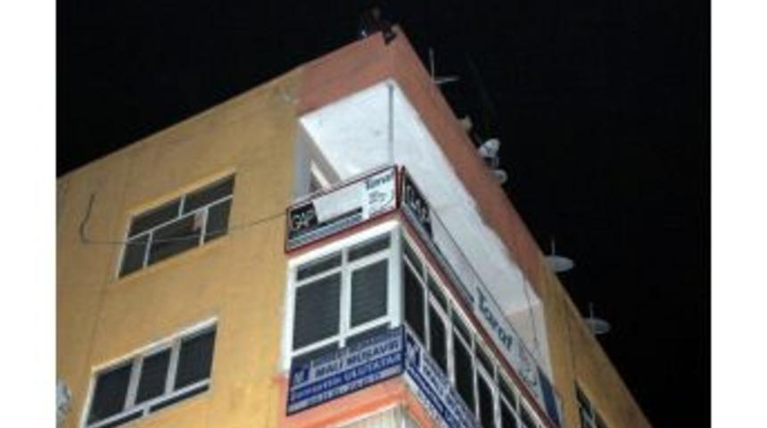 Aracı Bağlandığı İ&ccedil;in İntihar Girişiminde Bulundu