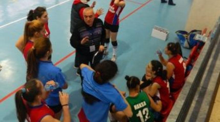 Haksaspor, Deplasmanda &Ccedil;orlu Yıldızspor'u Oynadığı Setlerde 3-0 Yendi