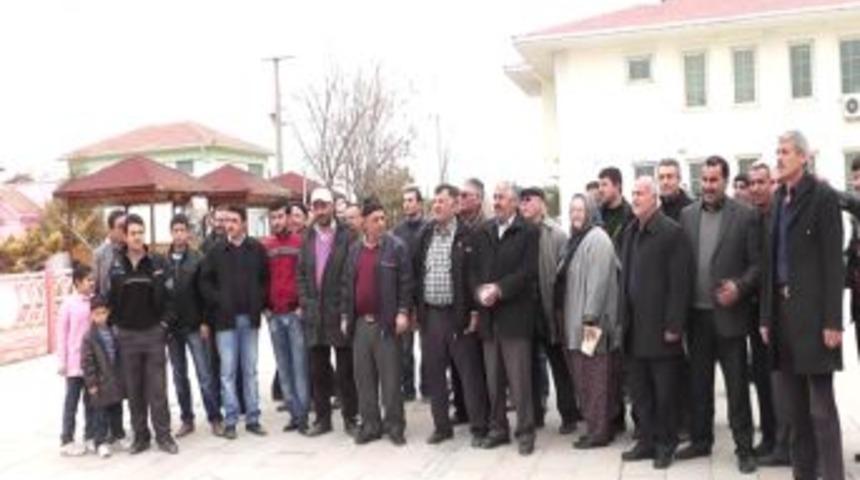 Kontrol Nedeniyle Evlerinden &Ccedil;ıkamadıklarını İddia Ediyorlar