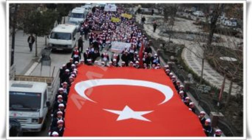 Elazığ Sarıkamış Şehitleri i&ccedil;in y&uuml;r&uuml;d&uuml;