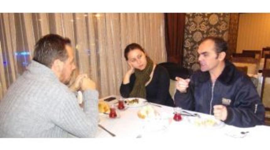 B&uuml;nyamin Ayg&uuml;n'e Sis Engeli