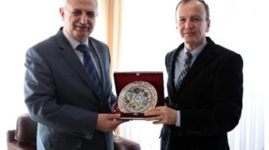 Osmaniye Korkut Ata &Uuml;niversitesi Rekt&ouml;r&uuml; Prof.dr. Orhan B&uuml;y&uuml;kalaca, Rekt&ouml;r Ko&ccedil;ak&rsquo;ı Ziyaret Etti
