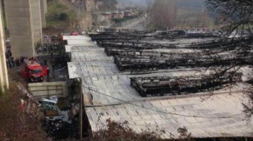 Sosyete Pazarı Yangına Teslim Oldu