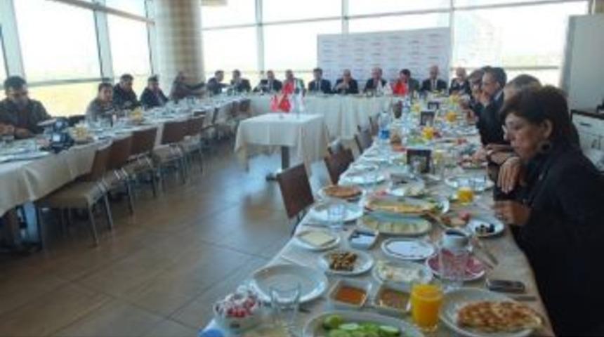 Optimum Avm, &Ccedil;alışan Gazetecilerin G&uuml;n&uuml;'n&uuml; Kutladı