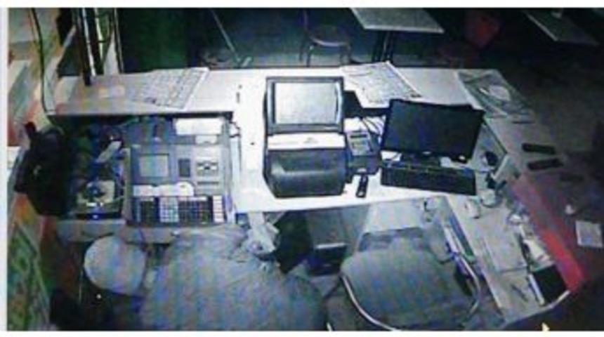 İddia Bayisini Soyan Hırsız Kameralara Takıldı