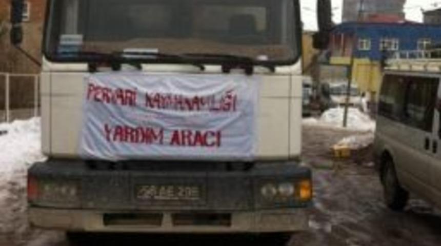 Pervari Kaymakamlığı'ndan Suriyelilere 2 Kamyonluk Yardım