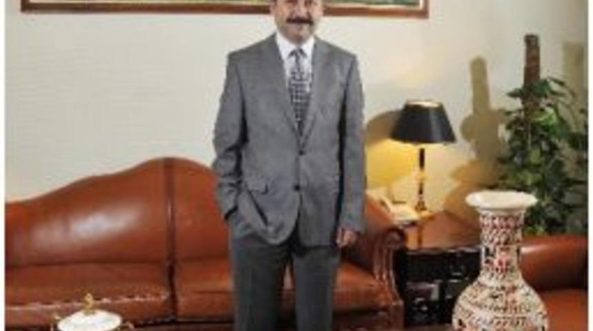 Sel&ccedil;uk &Uuml;niversite&rsquo;ne Merkezi Derslik Binası