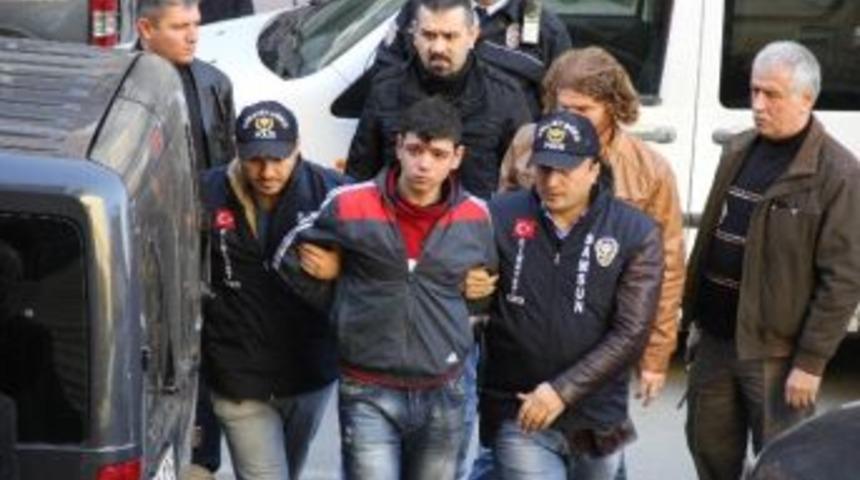 Kalbinden Bı&ccedil;akladığı Genci &Ouml;ld&uuml;ren Şahıs Adliyeye Sevk Edildi