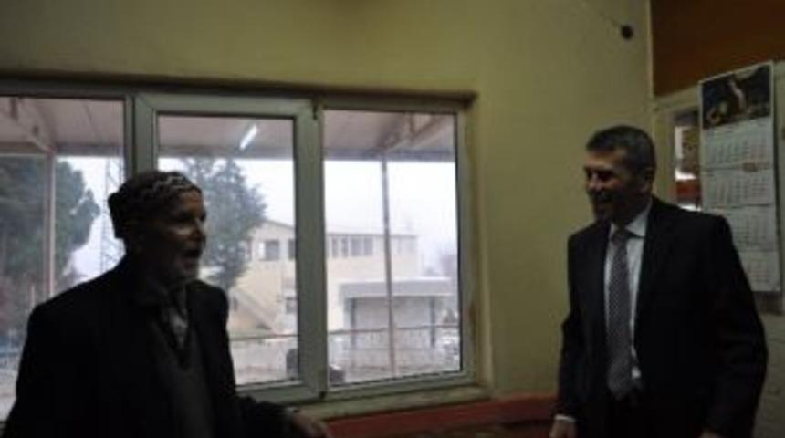 Gen&ccedil; Doktoru Hemşire Zannetti