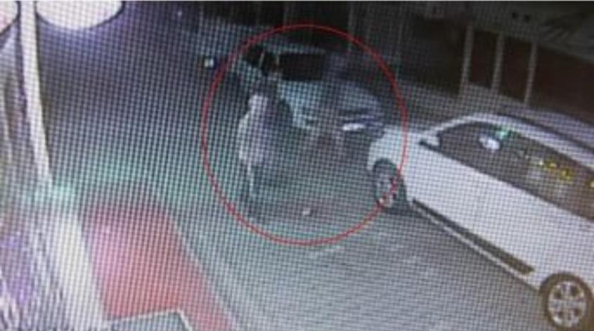 Hırsızlar G&uuml;venlik Kamerasına Yakalandı