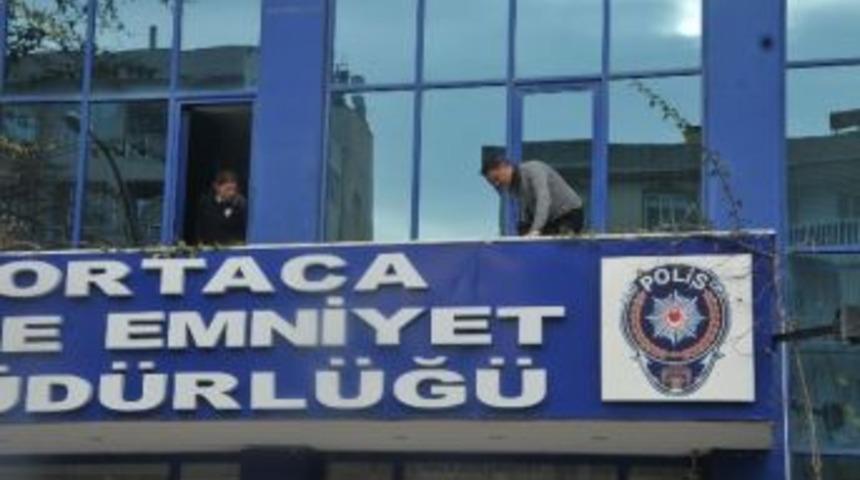 İl&ccedil;e Emniyet M&uuml;d&uuml;rl&uuml;ğ&uuml;ne T&uuml;fekli Saldırı